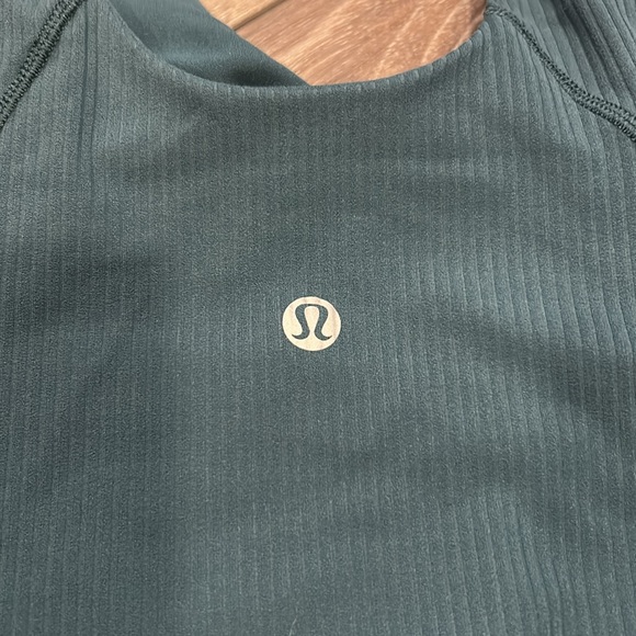 Lululemon Align Ribbed Tank Top in Green Jasper Size 6 - Picture 9 of 9